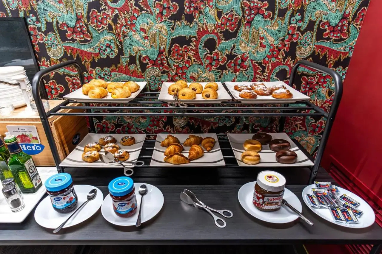 Photo - Abba Santander