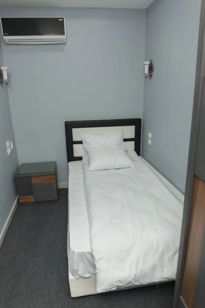 Photo - Capital Hotel