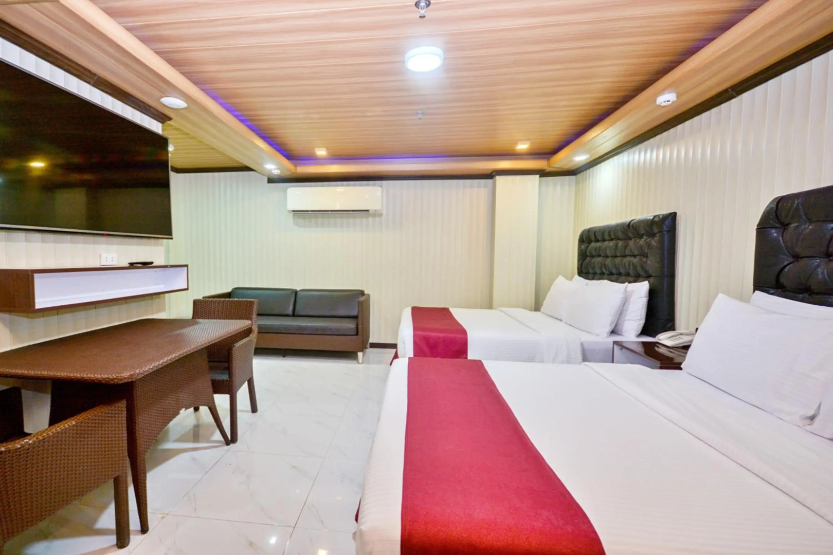 Photo - Diamond Water Edge Resort