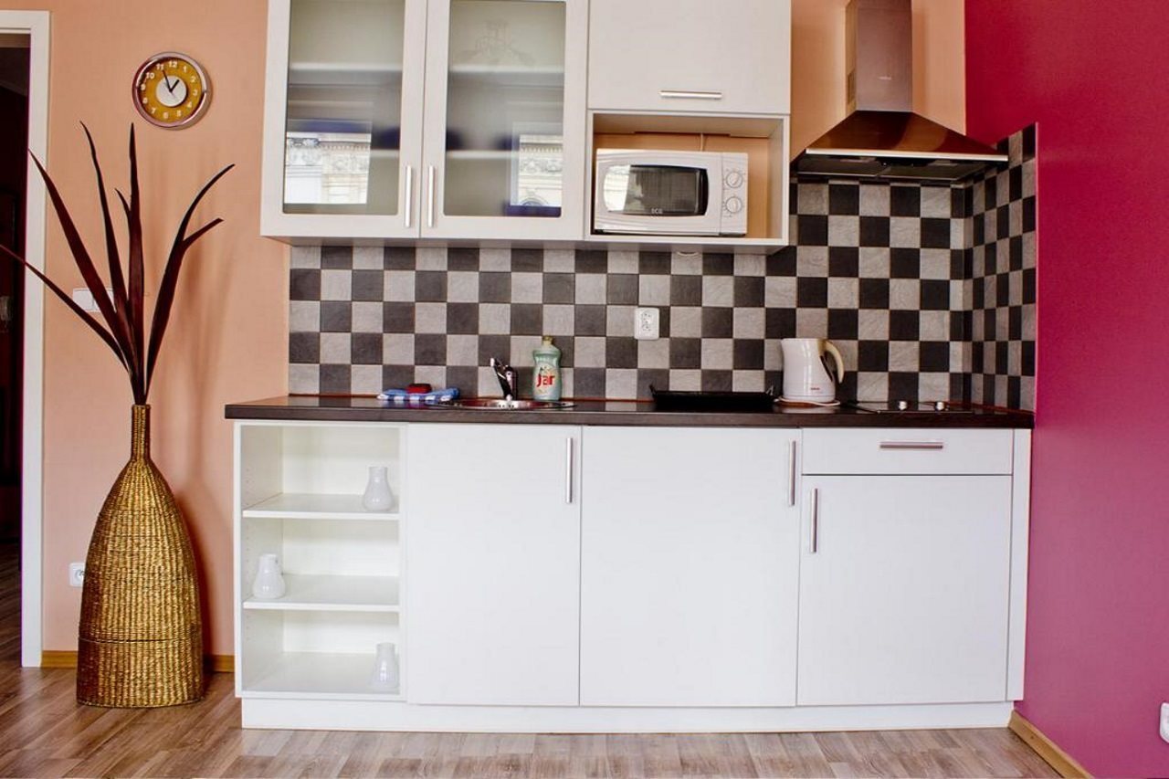 Photo - Royal Court Legerova