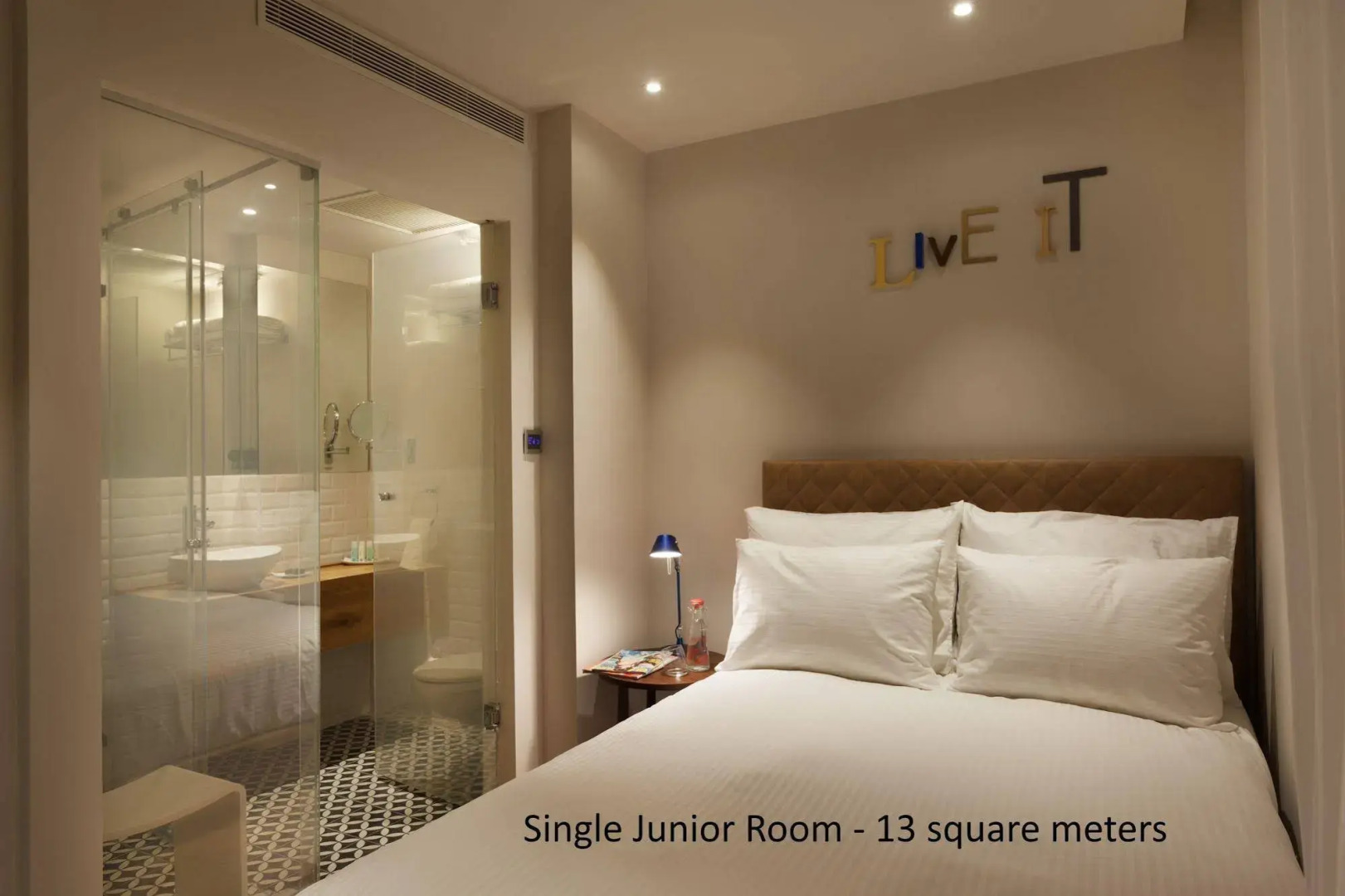 Photo - Jacob Shenkin Hotel