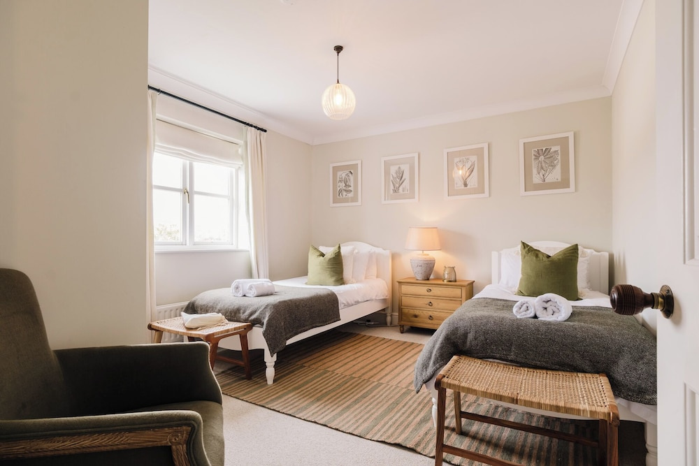 Beautiful 3 BD Home in Chipping Norton