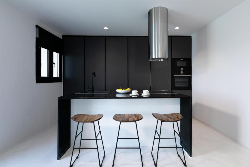 Psarou Black Villa I, Bild 17 von 19