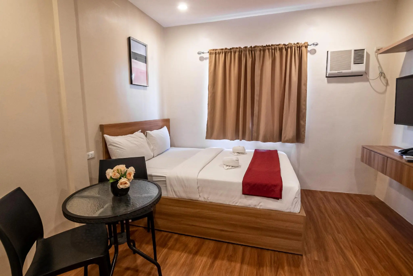 Photo - Kiwi Hotel