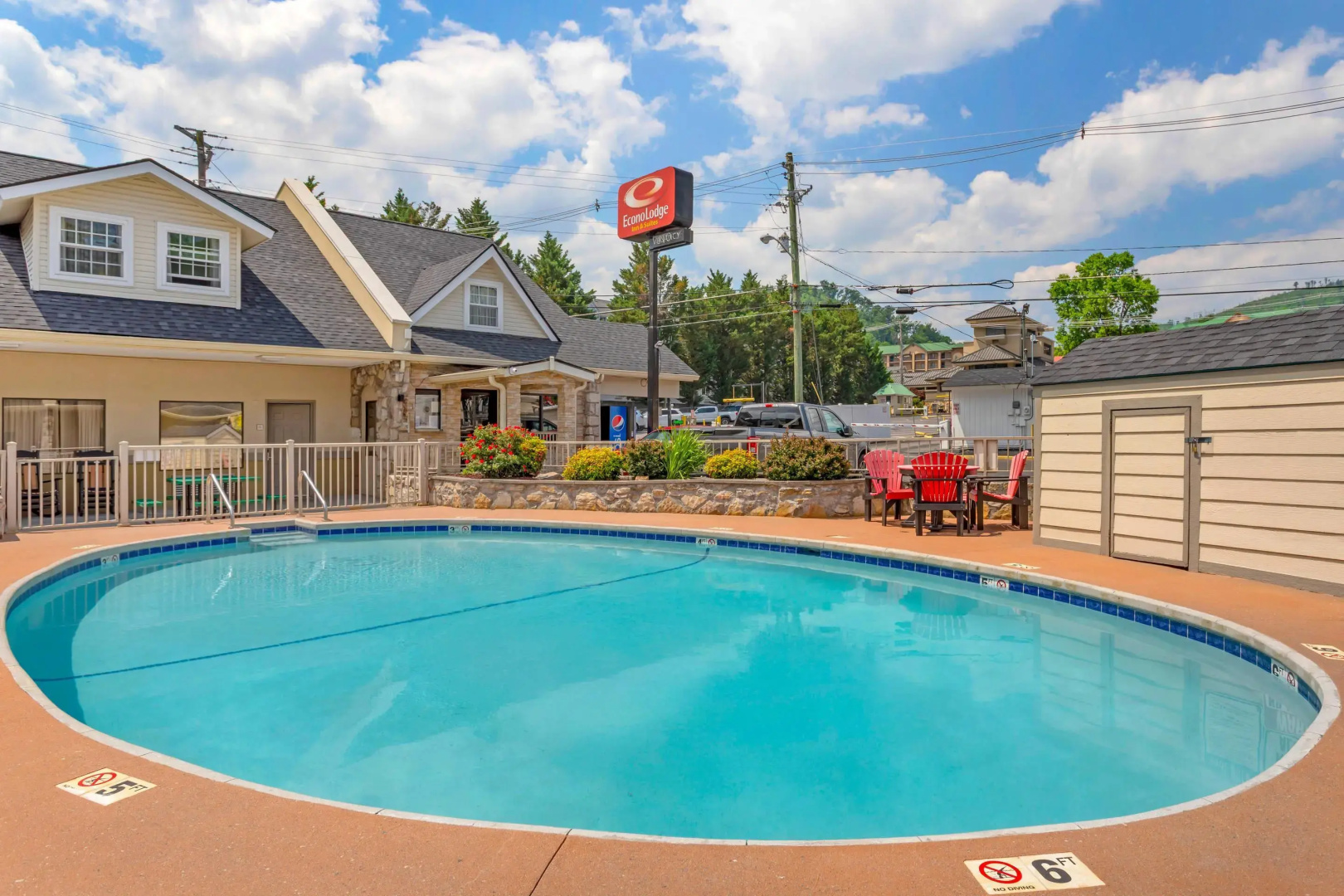 Photo - Econo Lodge Inn & Suites Gatlinburg at the Convention Center