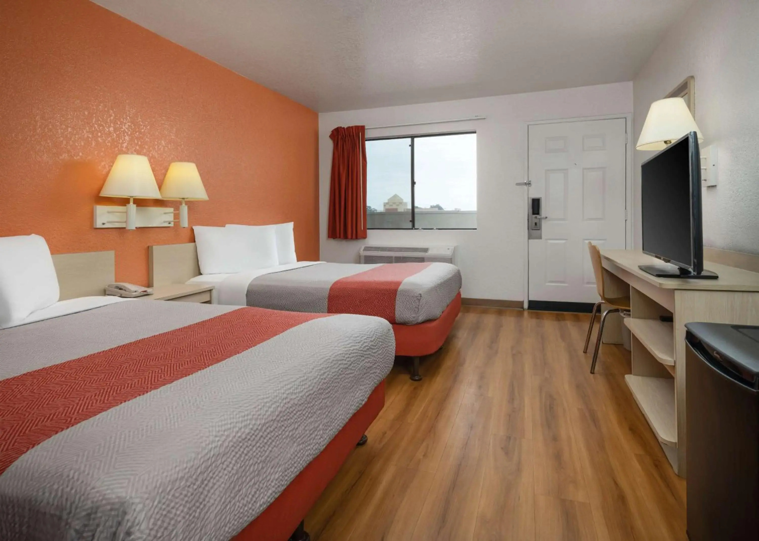 Foto - Motel 6 Buena Park, CA - Knotts Berry Farm - Disneyland