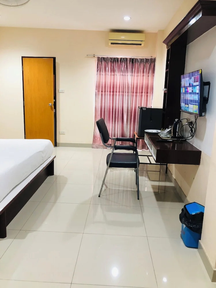 Photo - Royal Star Suites pattaya