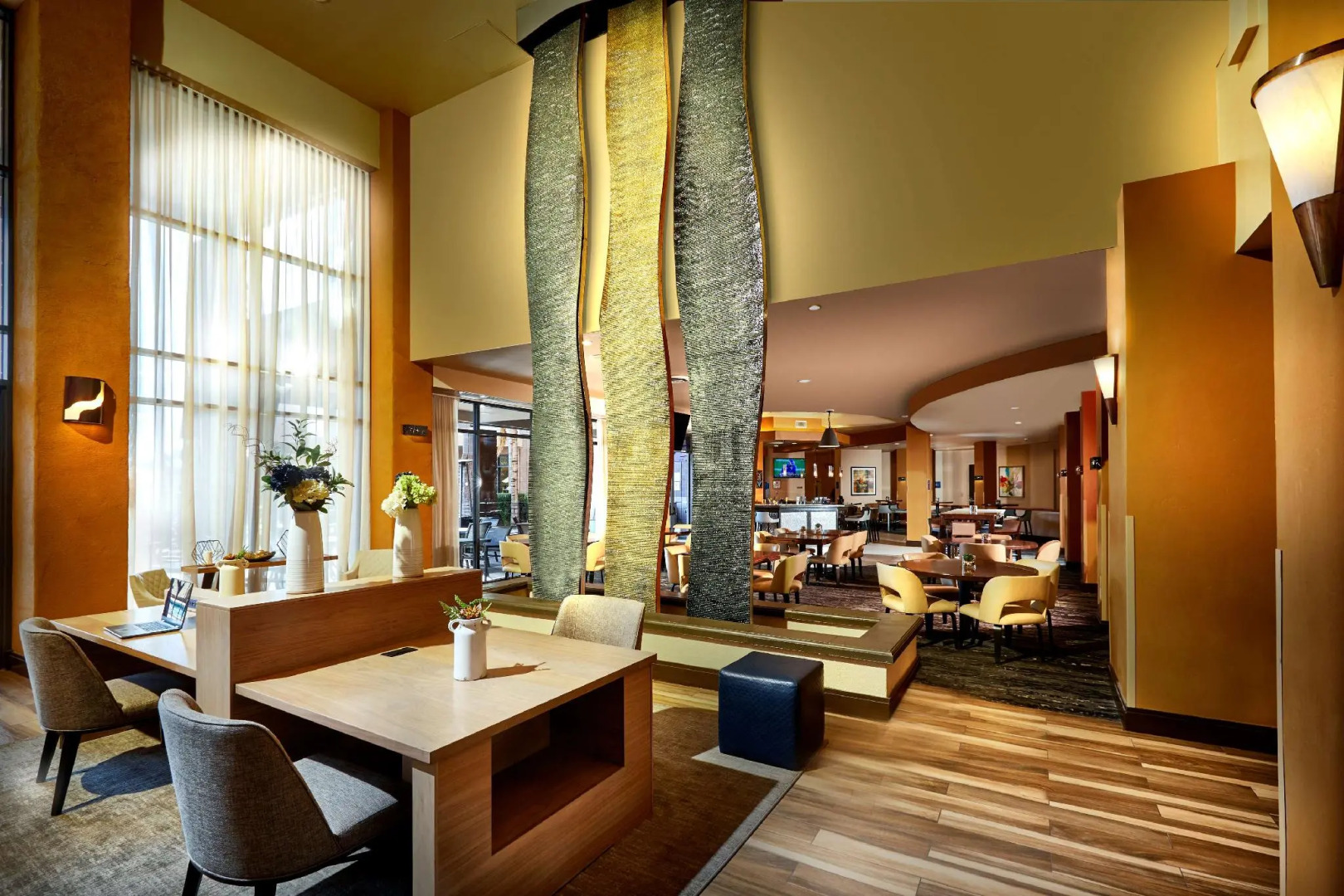 Photo - Embassy Suites by Hilton Phoenix Scottsdale