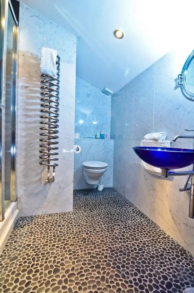 Photo - Thames View House Surrey Quays