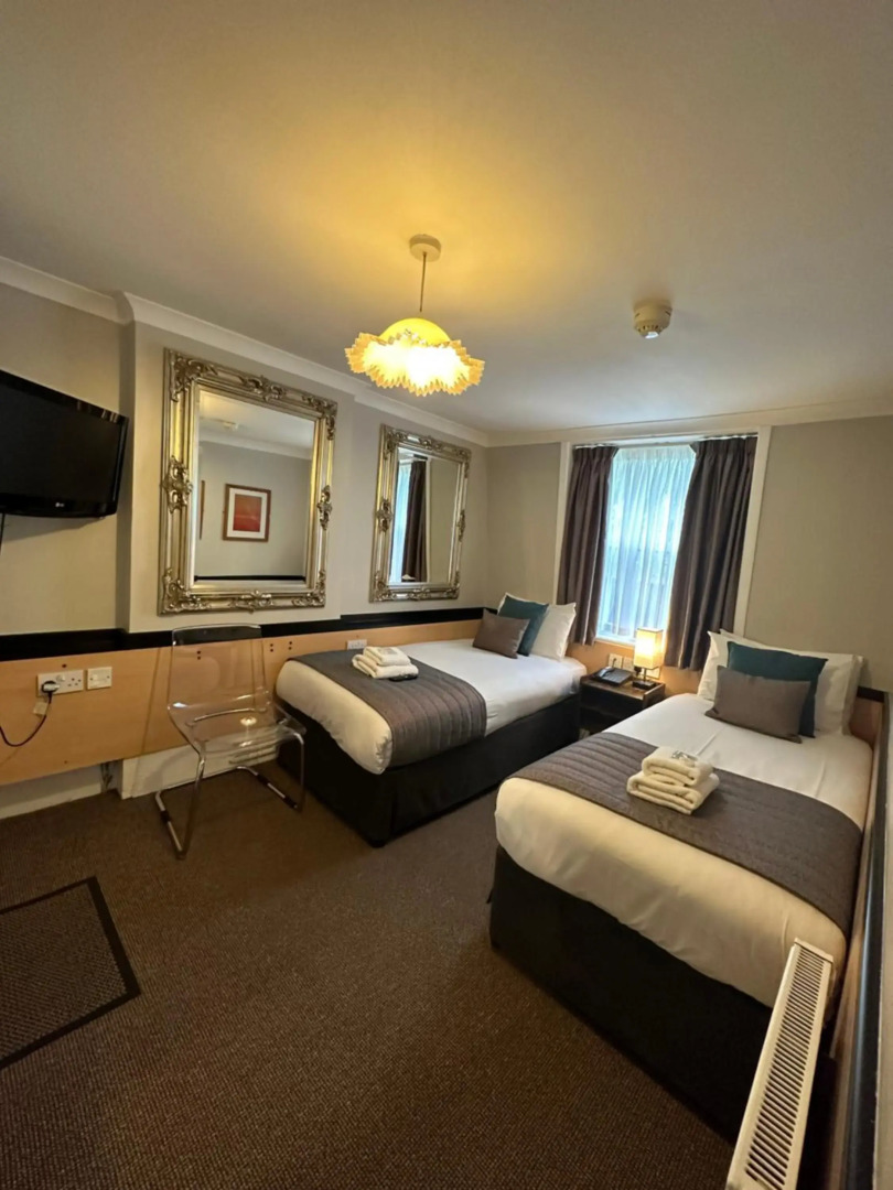 Photo - Tudor Court Hotel