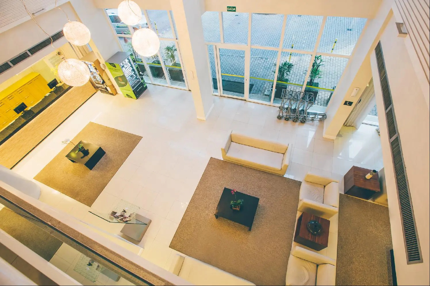 Foto - Saint Moritz Hplus Express