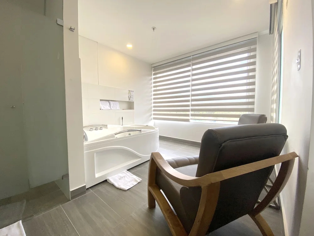 Photo - Seven Inn Hotel