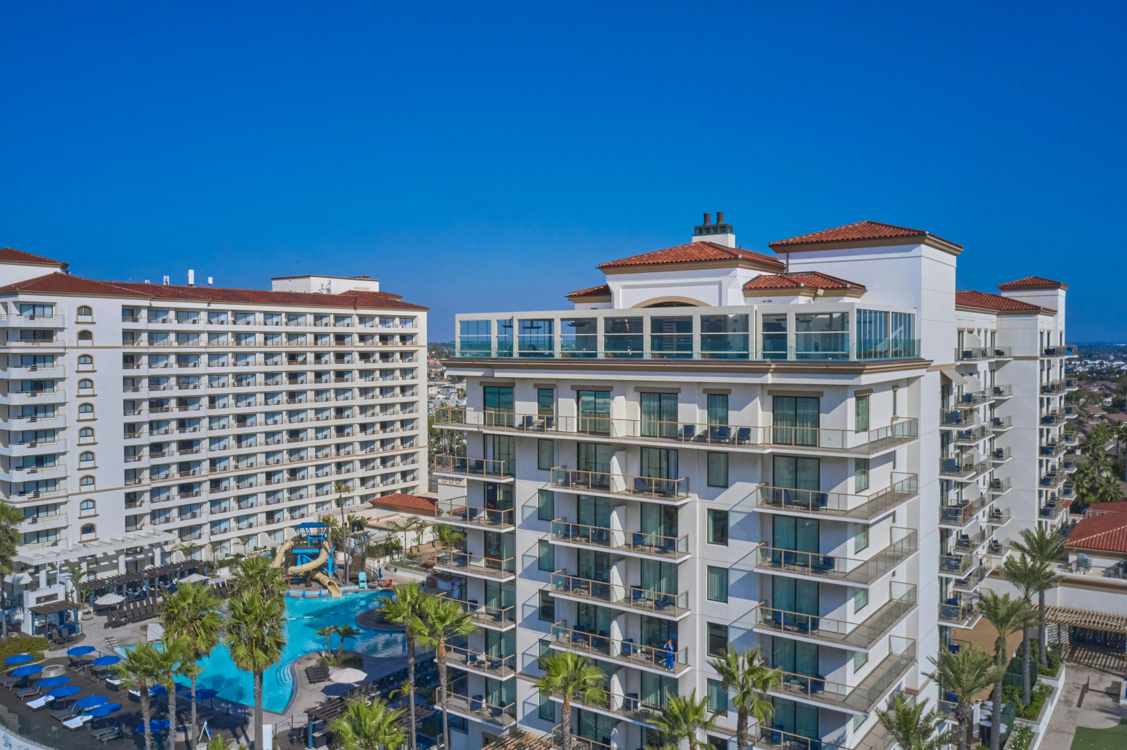 Photo - The Waterfront Beach Resort, A Hilton Hotel