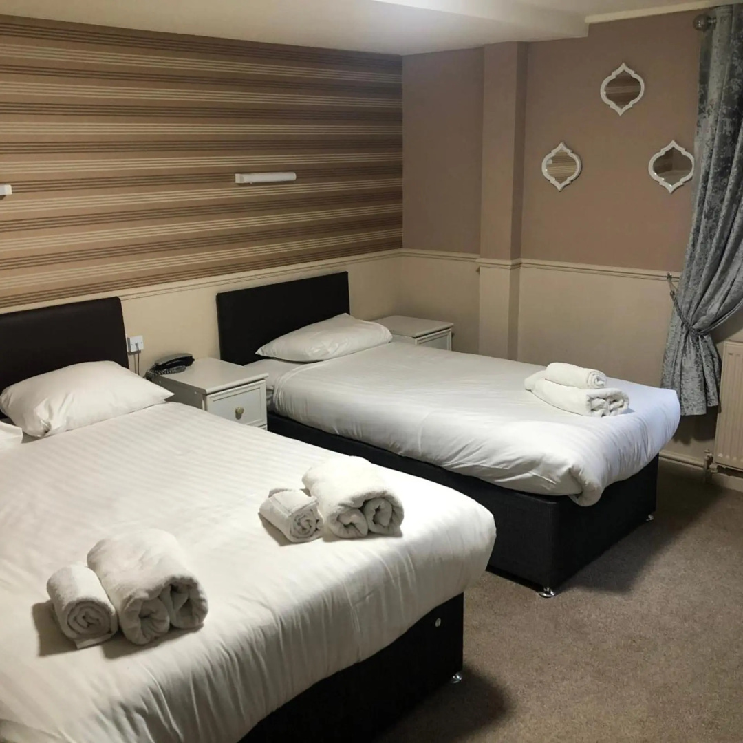 Photo - Lyndene Hotel