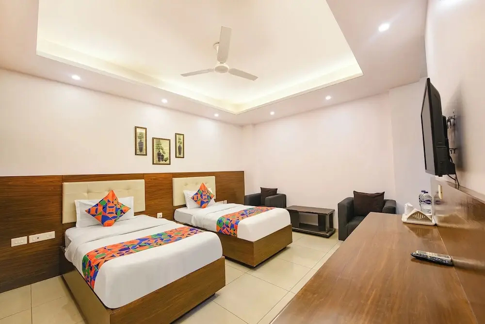 Foto - FabHotel Silver Oak BnB - Nr Yashobhoomi Convention Centre