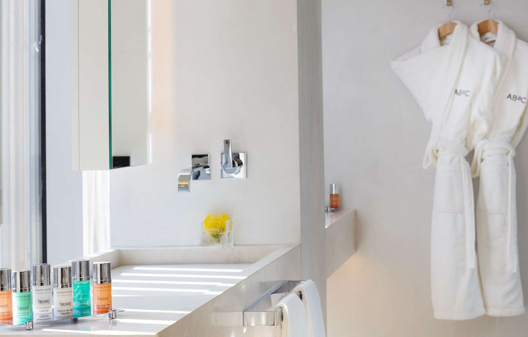 Photo - ABaC H&R Barcelona Monument