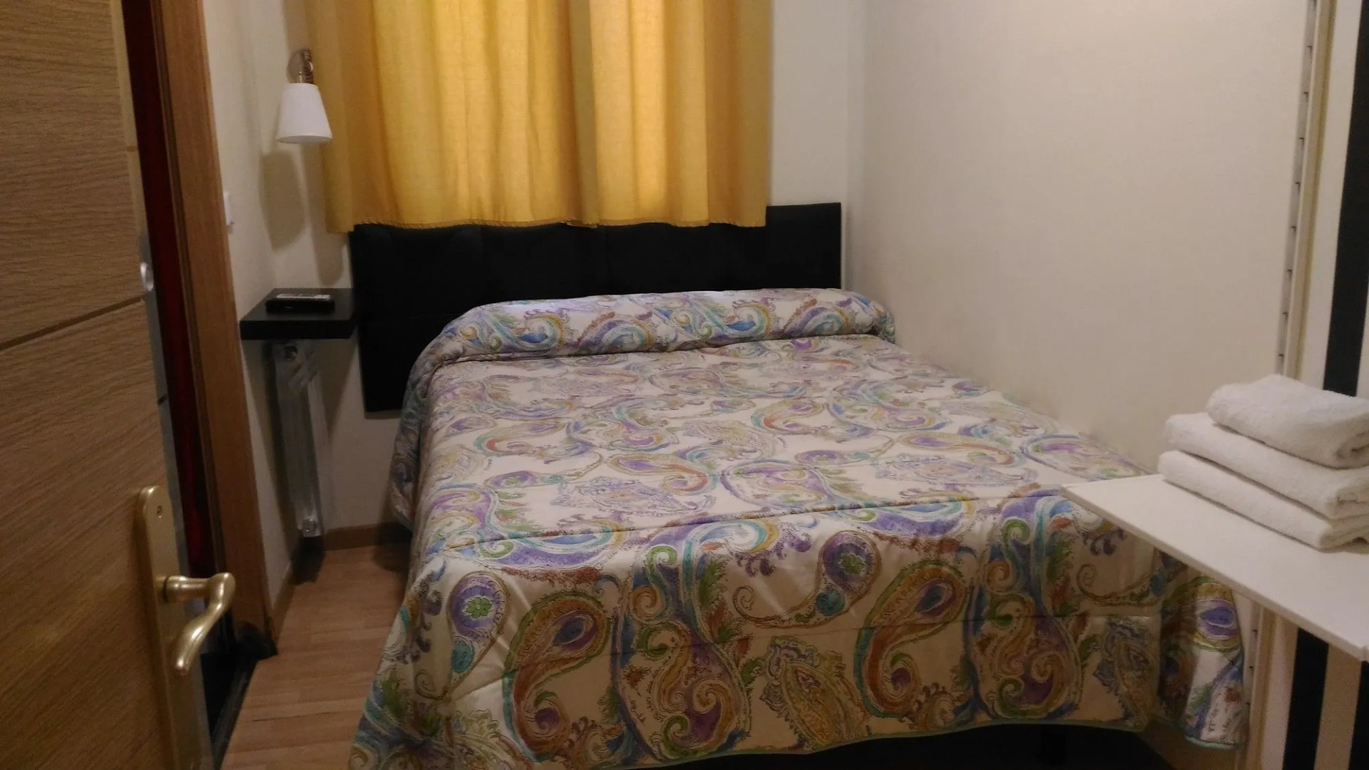 Photo - Hostal JQ Madrid 1