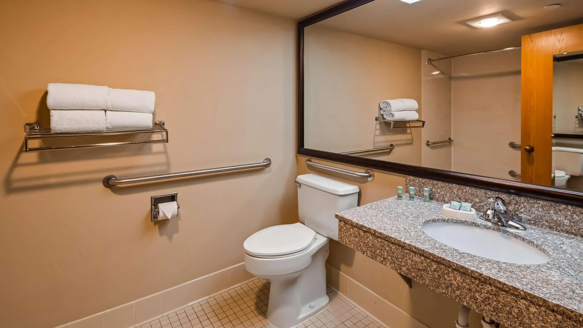 Foto - Best Western East Towne Suites