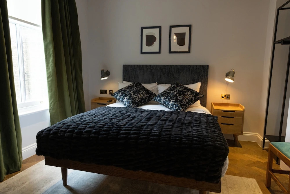 Photo - The Knight Of Nottinghill