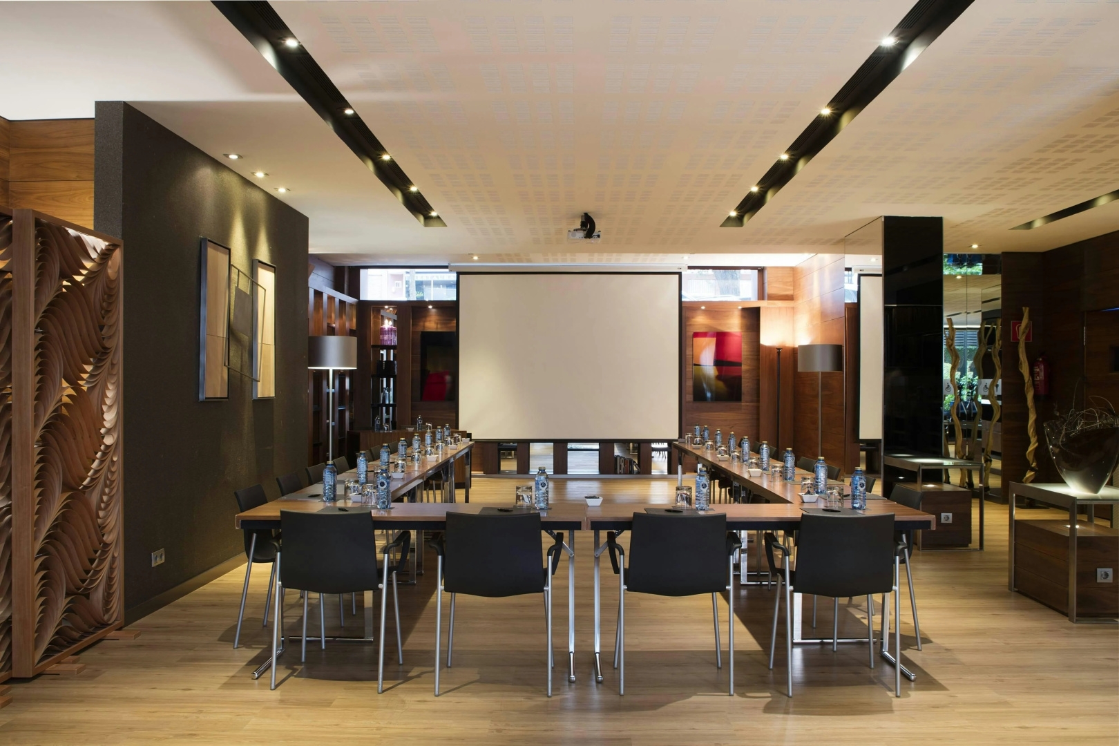 Photo - AC Hotel Victoria Suites by Marriott
