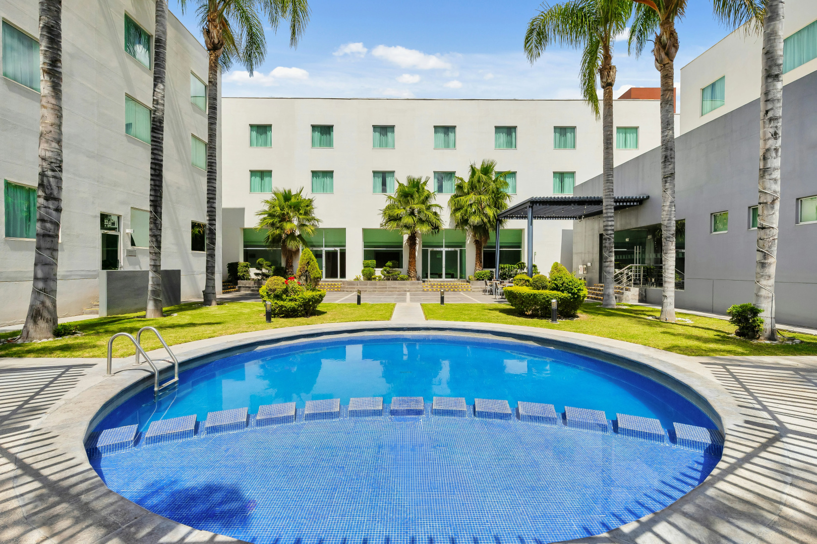 Photo - Fiesta Inn Express San Luis Potosí Oriente