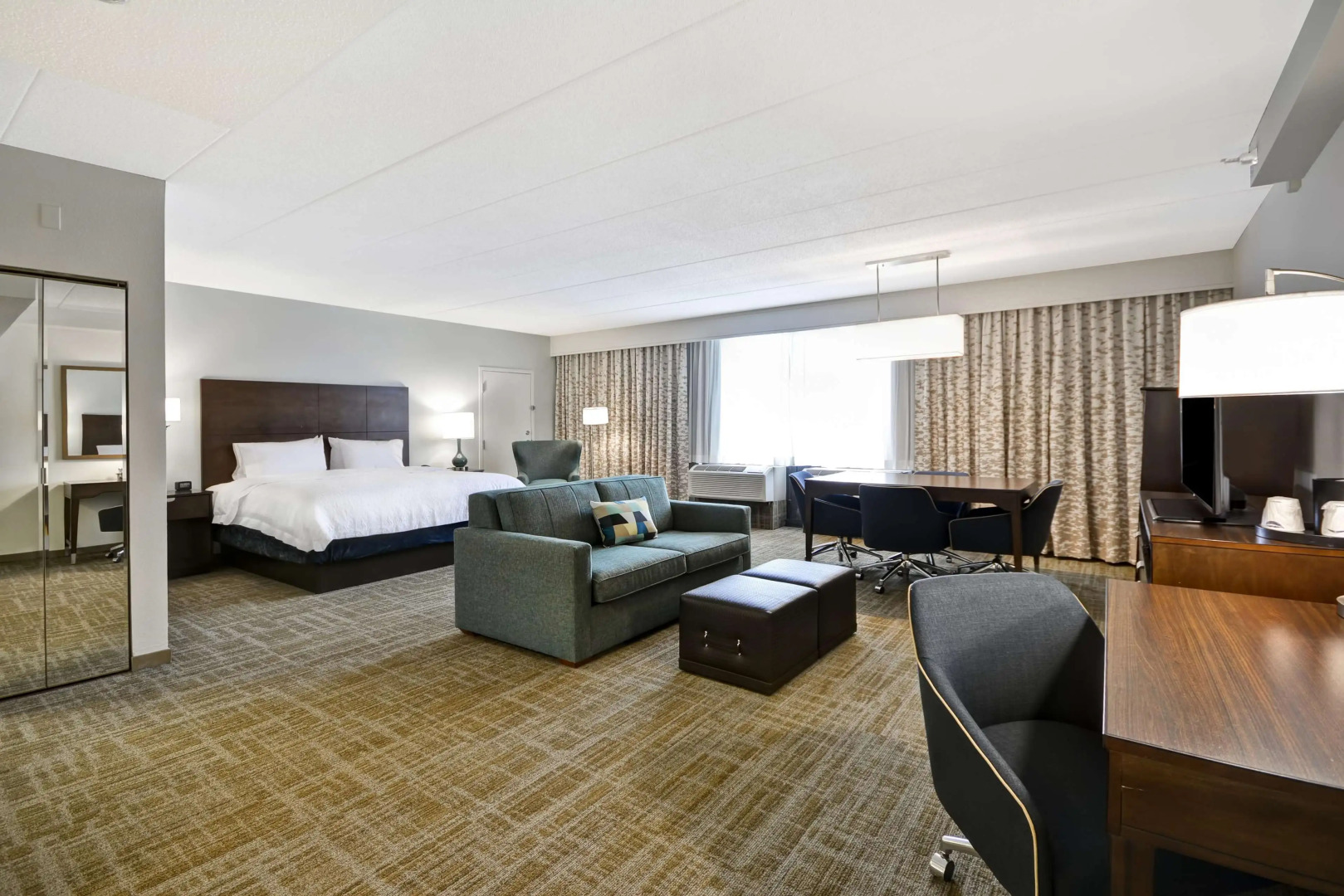 Photo - Hampton Inn Chicago-Naperville