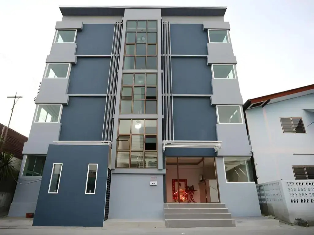 Photo - RQ Suvarnabhumi Airport by Collection O