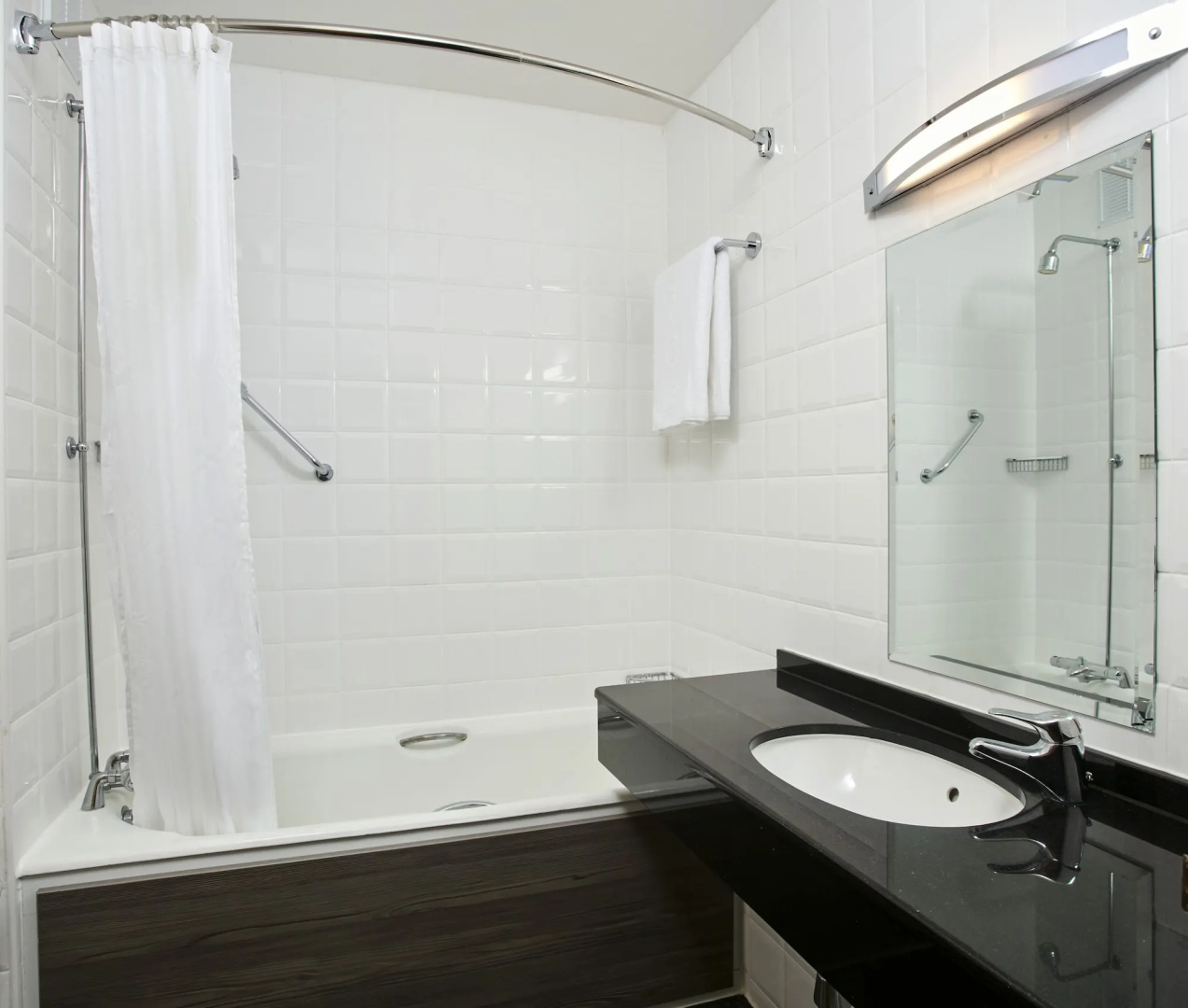 Photo - Leonardo Hotel Galway