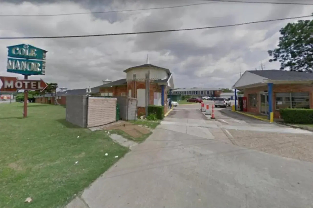 Photo - Cole Manor Motel By OYO Love Field Market Center