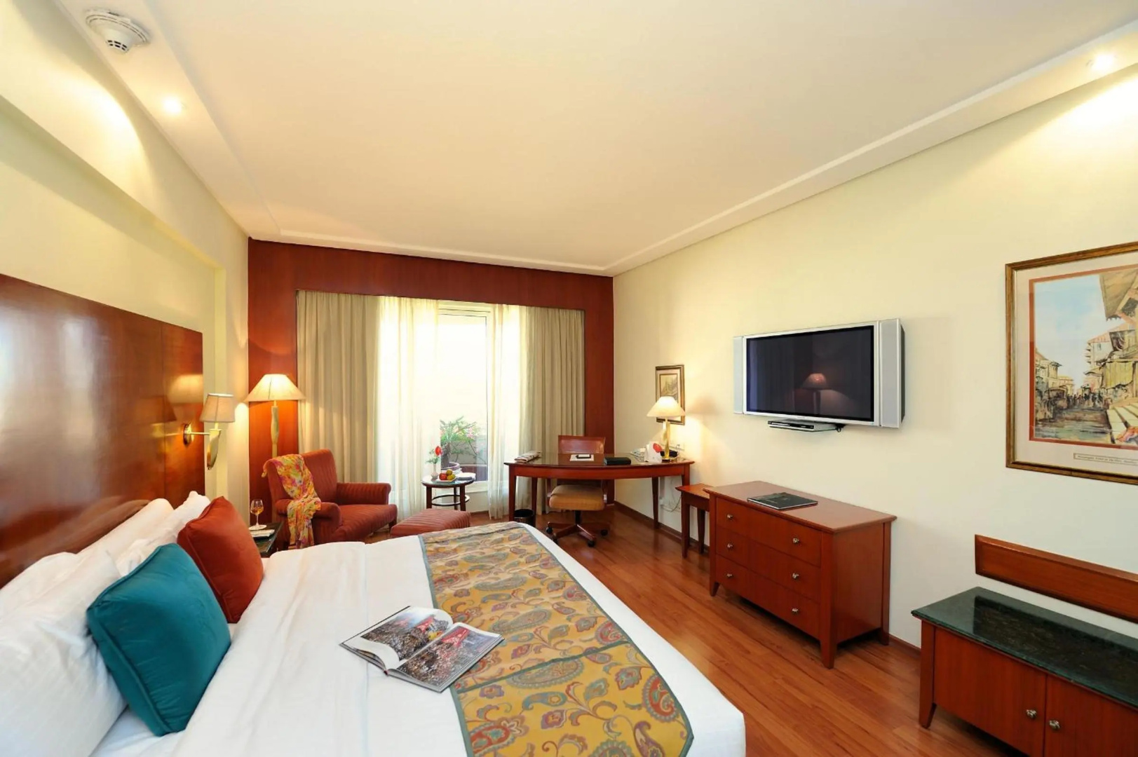 Photo - The LaLiT Mumbai