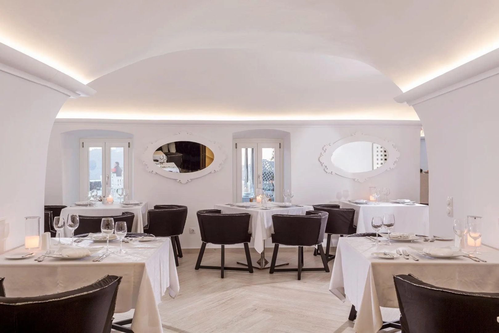 Photo - Canaves Oia Suites - Small Luxury Hotels of the World