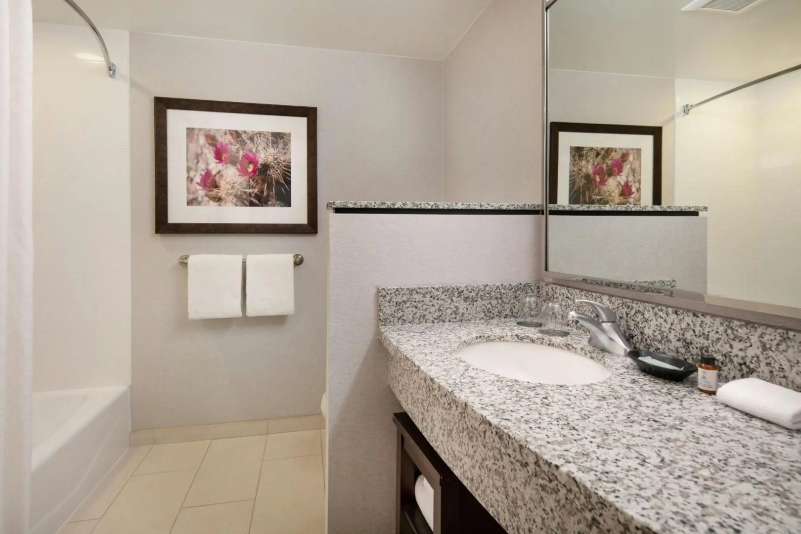 Photo - Courtyard by Marriott Scottsdale Salt River