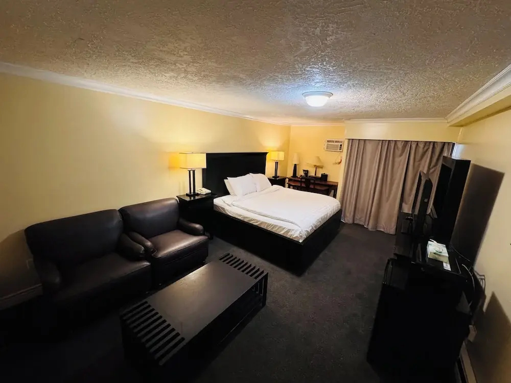 Photo - Island Travel Inn