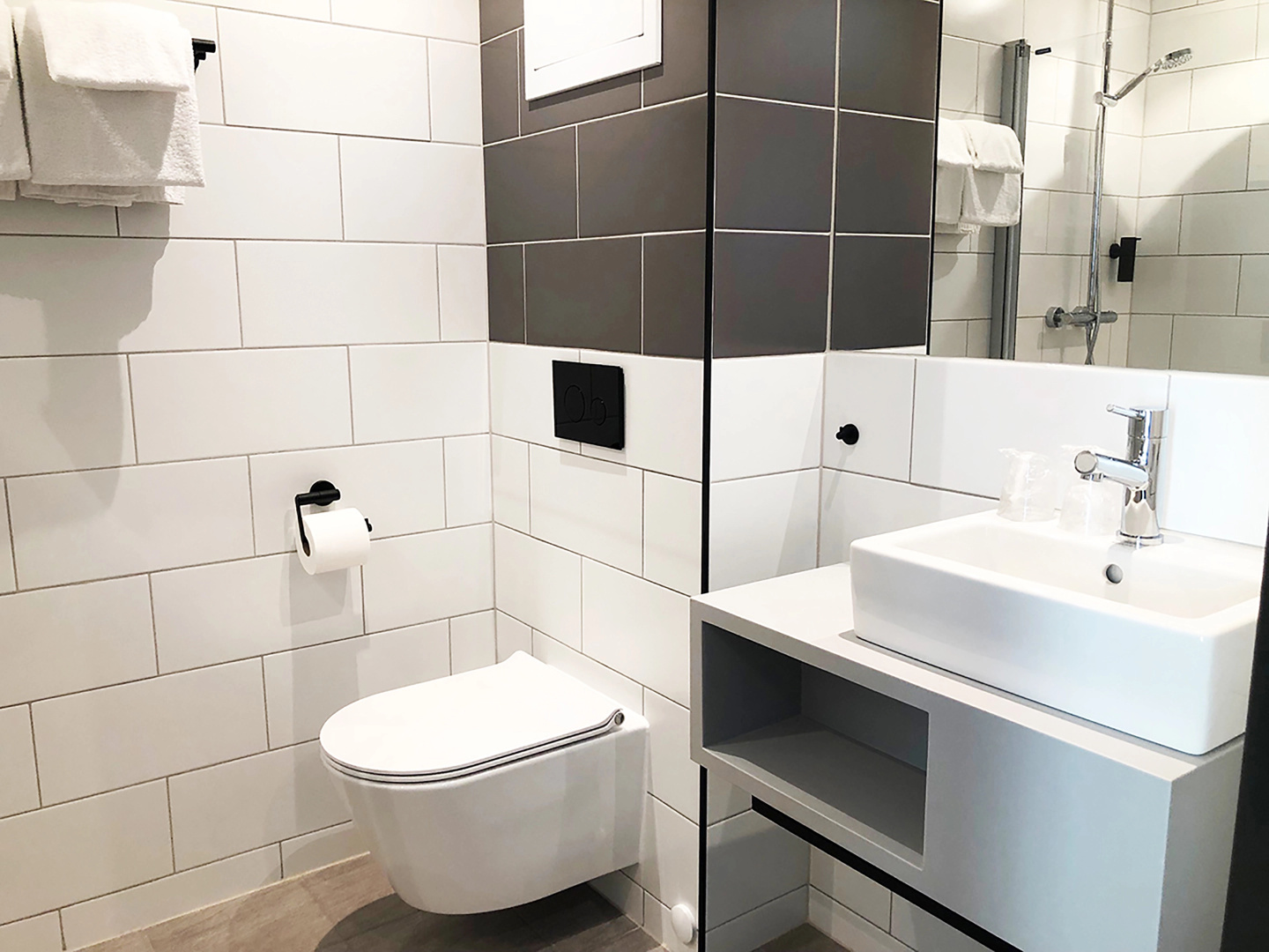 Photo - Karl Johan Hotel