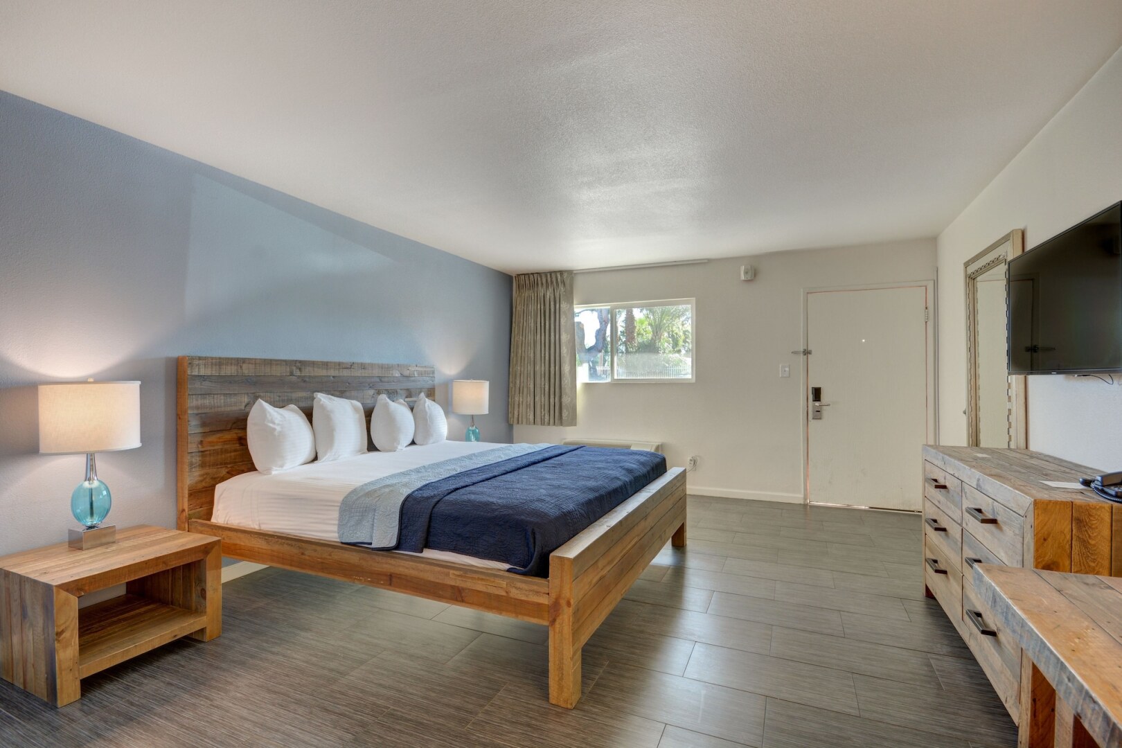 Photo - Thunderbird Boutique Hotel