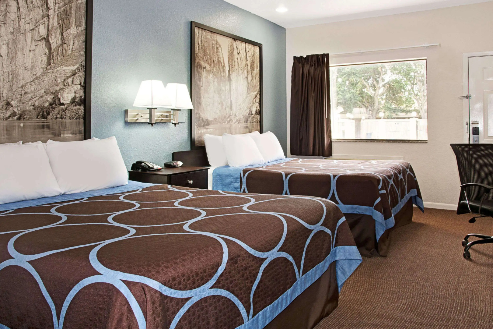 Photo - Super 8 by Wyndham Houston/Brookhollow NW