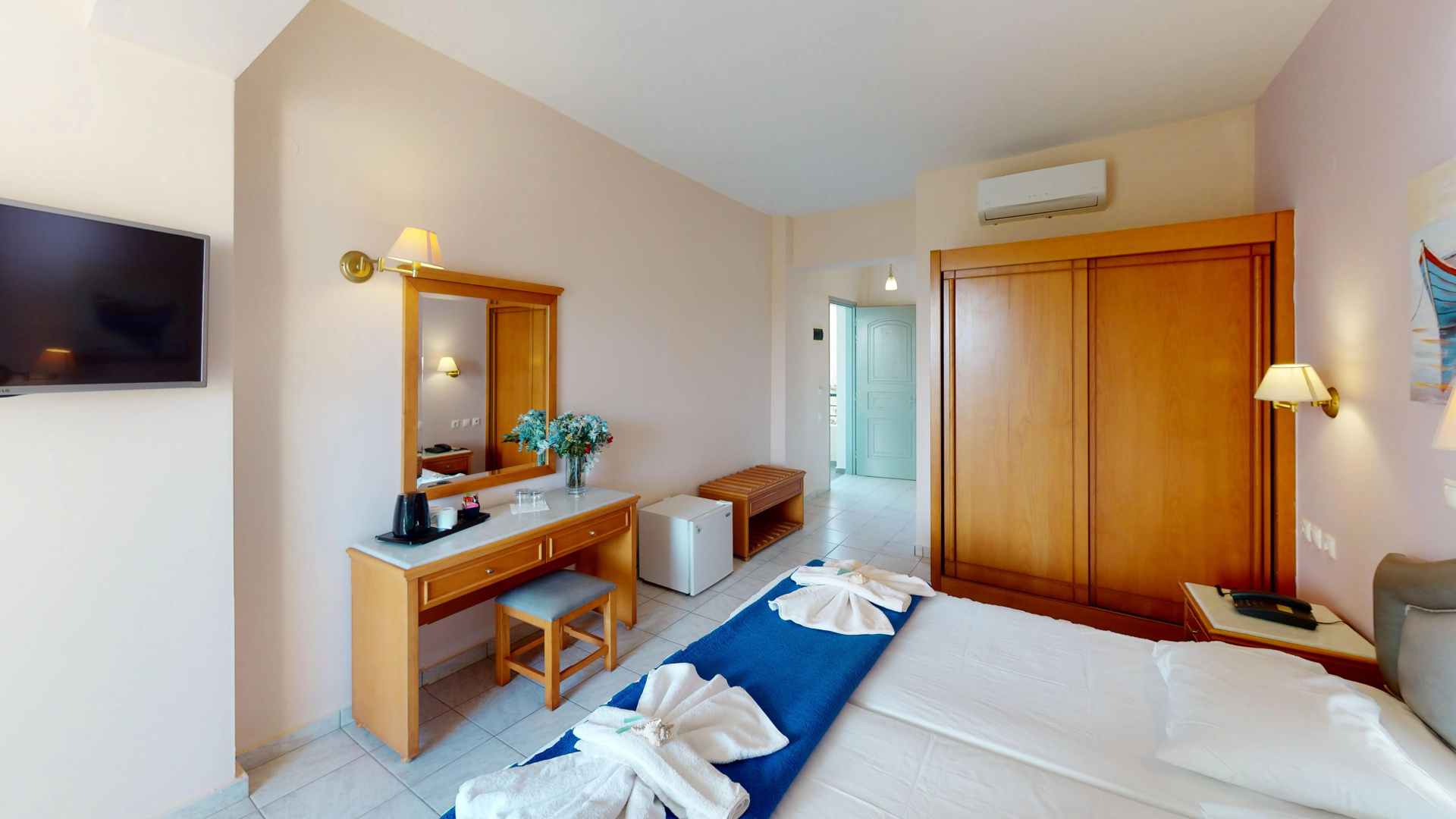 Photo - Dedalos Beach Hotel