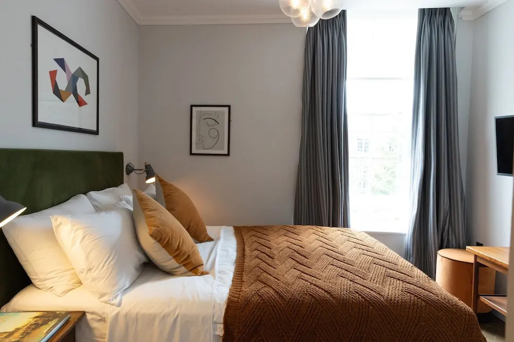 Photo - The Knight Of Nottinghill