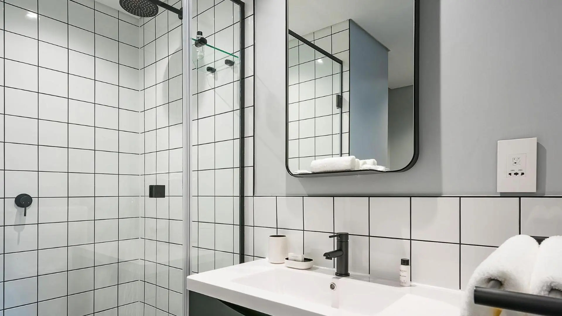 Photo - The Onyx Apartment Hotel by NEWMARK