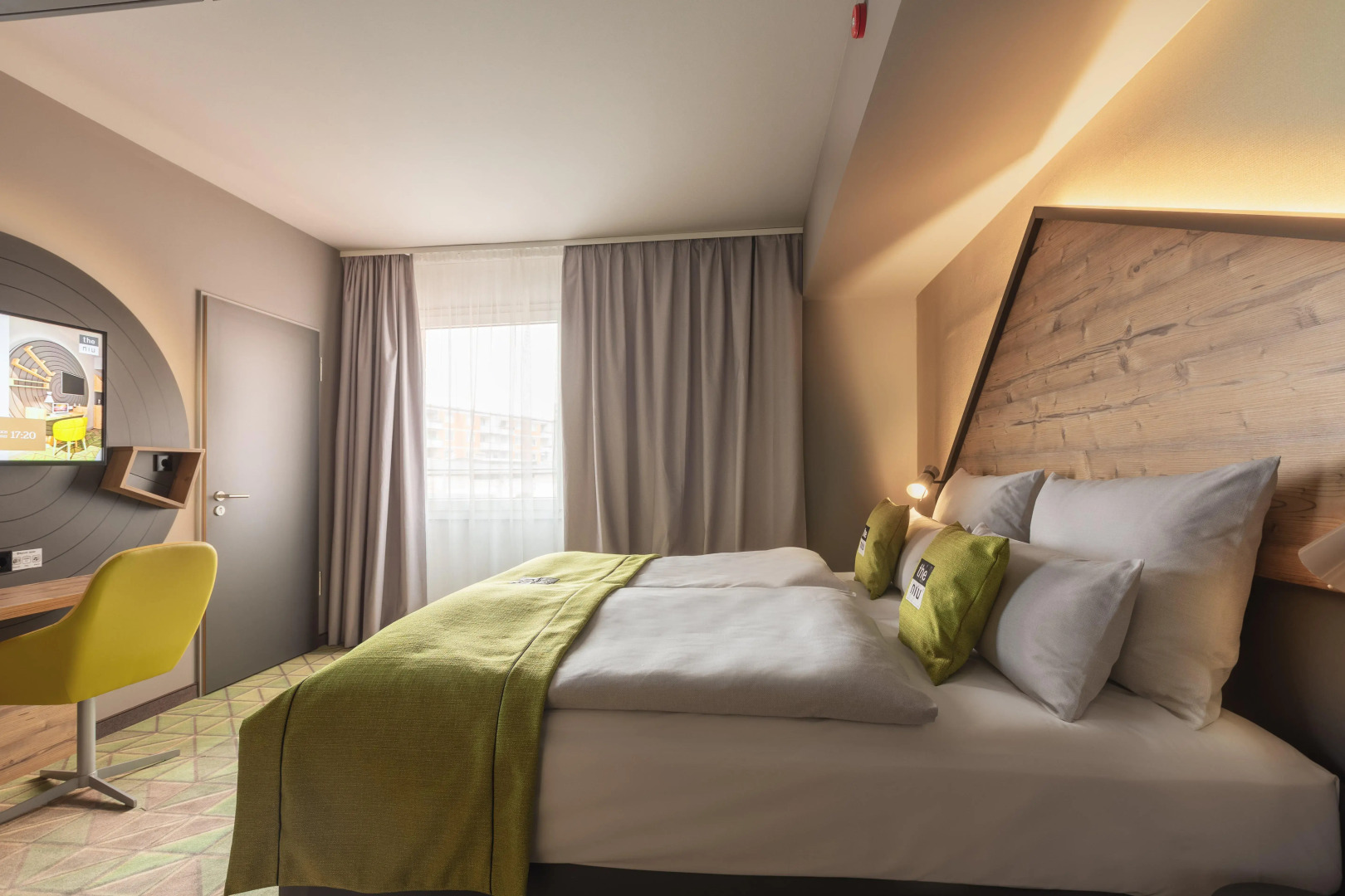 Photo - Holiday Inn - the niu, Mill Cologne Mülheim by IHG