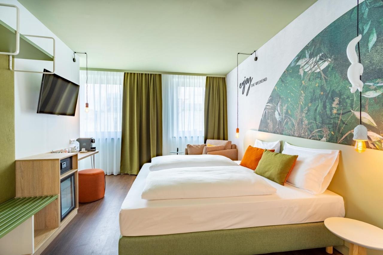 Photo - The Weekend Hotel