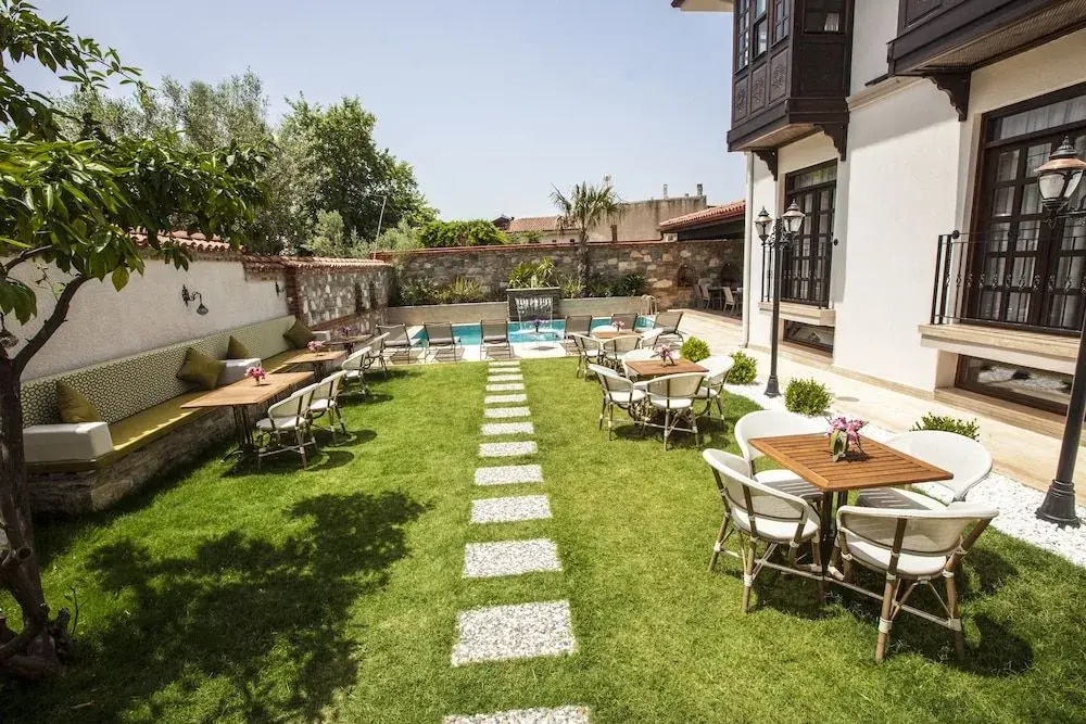 Photo - Livia Garden Hotel