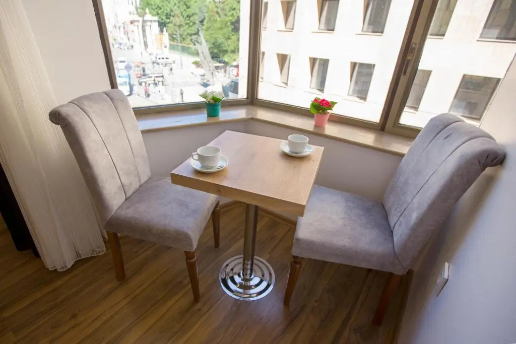 Photo - Golden Street Hotel