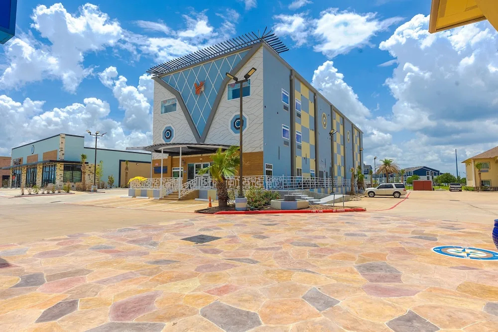 Photo - La Vyoma Villas, Westpark Hwy 6