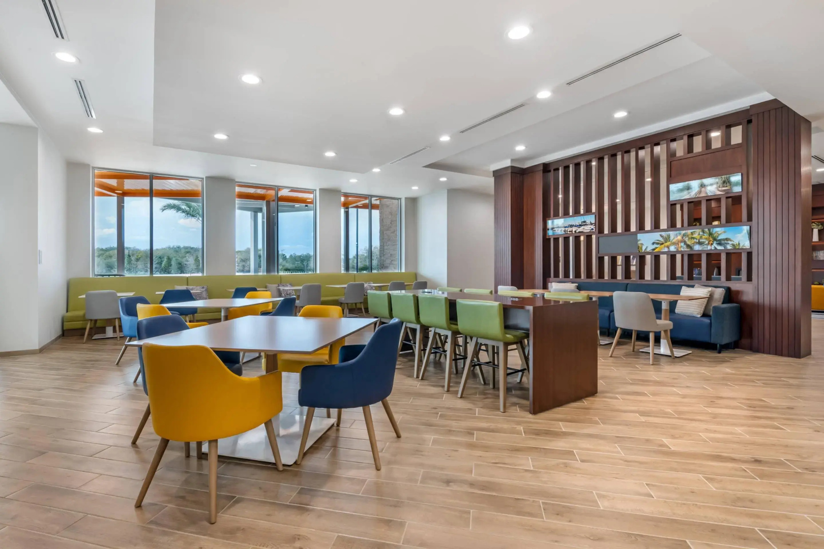 Foto - Comfort Inn & Suites Orlando Sanford Airport