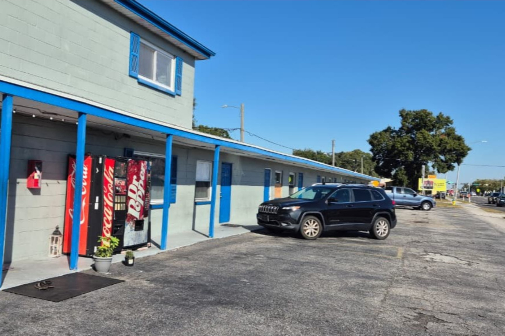 Photo - Base Motel By OYO South Tampa