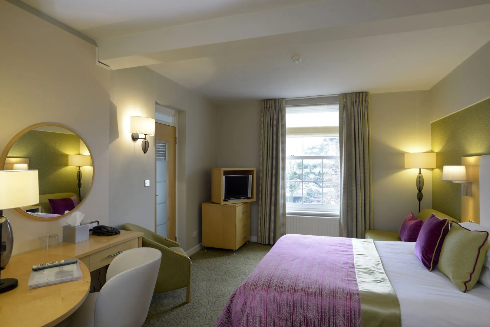 Photo - The Lensbury Resort