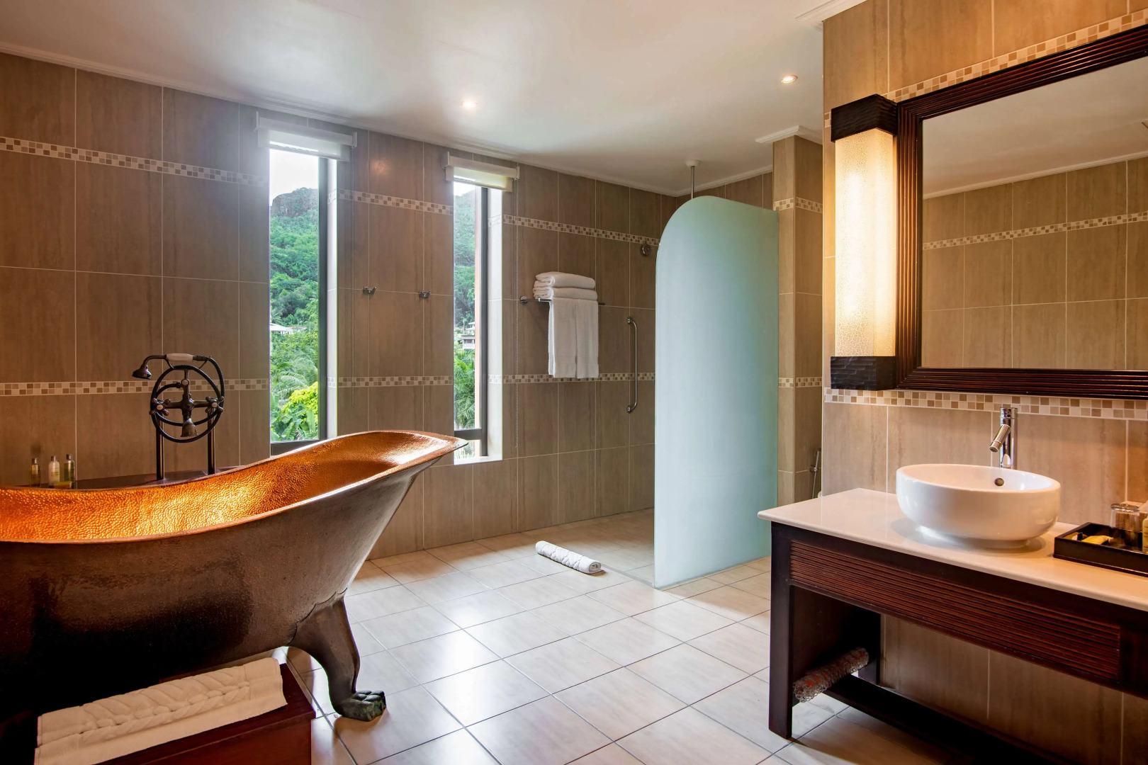 Photo - DoubleTree by Hilton Seychelles Allamanda Resort & Spa