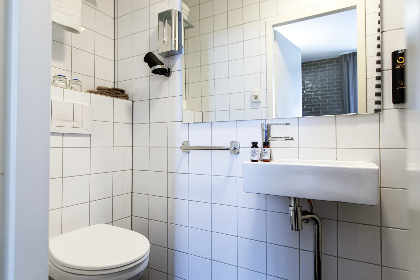 Photo - Quentin Canal House Hotel