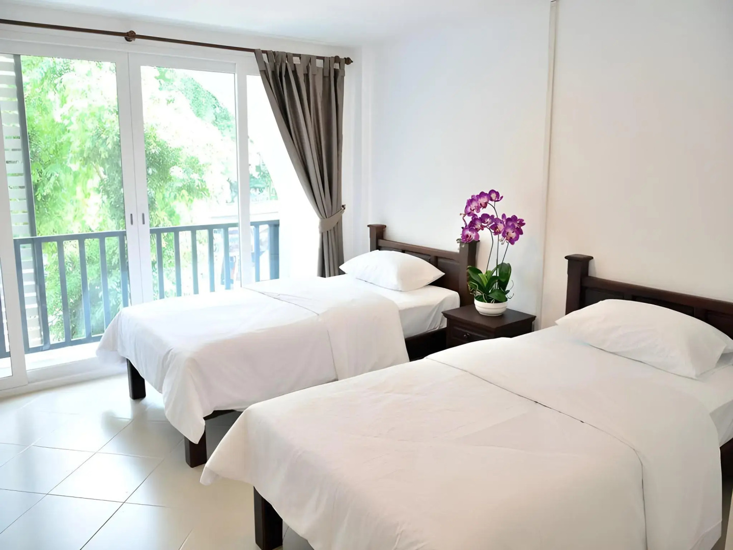 Photo - Seedling House